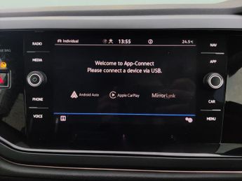 Volkswagen Taigo 1.5 TSI R-Line DSG (150 ps) - BLUETOOTH - CRUISE - WIRELESS CHAR