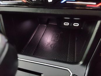 Volkswagen Taigo 1.5 TSI R-Line DSG (150 ps) LED LIGHTS - SAT NAV - WIRELESS CHAR