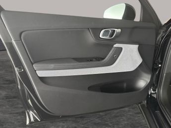 Polestar Polestar 2 Single Motor 69kWh Standard Range Fastback FWD (231 ps) - HEATED