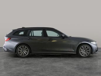 BMW 3 Series 2.0 330e 12kWh M Sport Touring Plug-in (292 ps) - REVERSE CAM