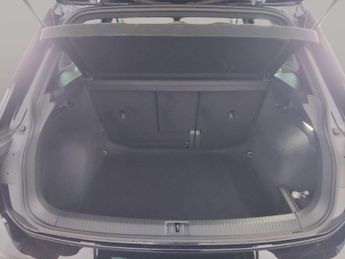 Volkswagen Tiguan 2.0 TDI R-Line DSG (150 ps) ASSISTANCE PACK - KEYLESS - 20IN ALL