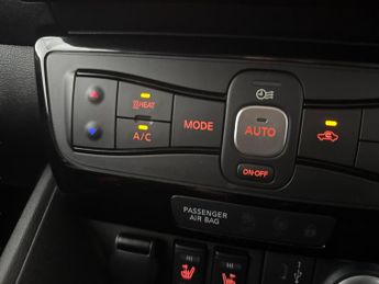 Nissan Leaf 39kWh N-Connecta (150 ps) - INTELLIGENT LANE INTERVENTION - LANE