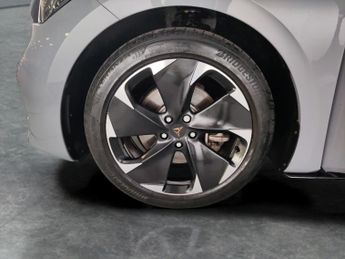 Cupra Born 58kWh V2 (204 ps) - LED - REVERSE CAM - NAV