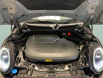 Mini Electric Hatch Cooper SE 32.6kWh Level 2 (184 ps) - REVERSE CAM - HEATED SEATS