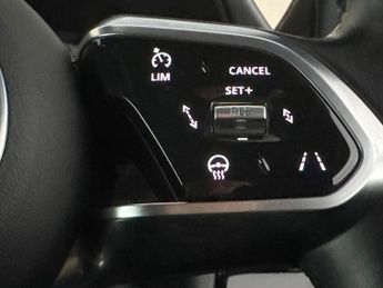 Jaguar I-PACE 400 90kWh Black 4WD (400 ps) - CARPLAY - KEYLESS ENTRY - LED