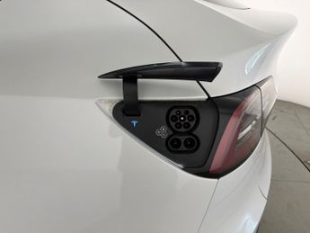 Tesla Model Y SUV RWD (346 ps) KEYLESS ENTRY - REV CAM - BLIND SPOT ASSIST - S