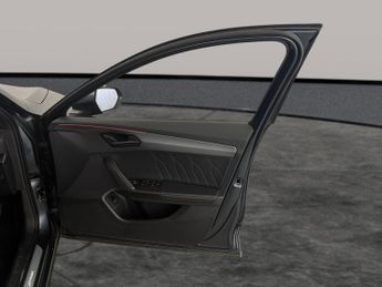 Cupra Formentor 1.4 eHybrid 12.8kWh V2 Plug-in DSG (204 ps) - LED - REVERSE CAM 