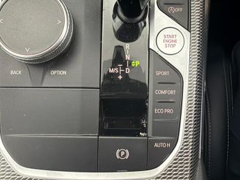 BMW 3 Series 2.0 320i M Sport Touring (184 ps) - ADAPTIVE LIGHTS - NAV