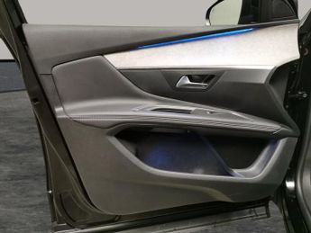 Peugeot 3008 1.6 13.2kWh GT Line Plug-in e-EAT 4WD (300 ps) - ROOF RAILS - LE