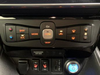 Nissan Leaf 39kWh Tekna (150 ps) 360 CAM - LED LIGHTS - NAV - KEYLESS