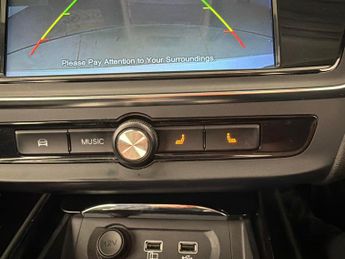 MG Mg5 61.1kWh Exclusive Long Range (156 ps) - NAV - LANE DEPARTURE  - 