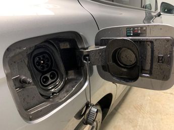 Skoda Enyaq iV 62kWh 60 (DC120kW) (179 ps) - NAV - WIFI - BLUETOOTH