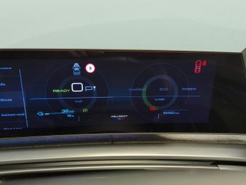 Peugeot E-3008 73kWh GT (210 ps) - REVERSE CAM - NAV - HEATED SEATS