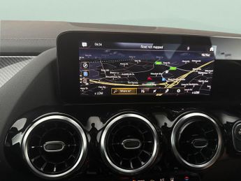 Mercedes-Benz GLA 1.3 GLA250e 15.6kWh Exclusive Edition Plug-in 8G-DCT (218 ps) - 