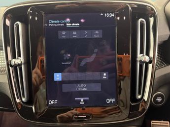 Volvo XC40 1.5 T3 R-Design (163 ps) - PARK ASSIST - LED - LANE DEPARTURE
