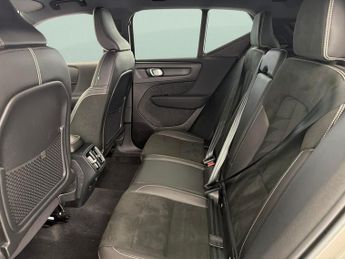 Volvo XC40 1.5 T3 R-Design (163 ps) - PARK ASSIST - LED - LANE DEPARTURE