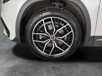 Mercedes-Benz EQA EQA 350 66.5kWh AMG Line (Premium) 4MATIC (292 ps) - REVERSE CAM