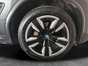 BMW iX3 80kWh M Sport (286 ps) HEATED WHEEL - LEATHER - REV CAM - PARK A