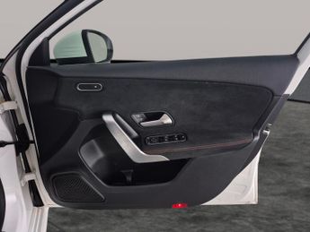 Mercedes-Benz A Class 1.3 A200 AMG Line 7G-DCT (163 ps) - LED - REVERSE CAM - NAV