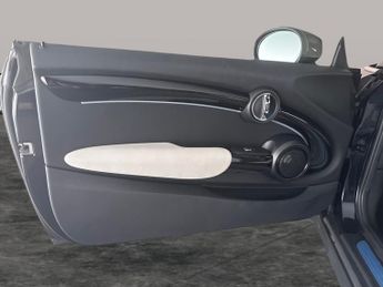 Mini Electric Hatch Cooper SE 32.6kWh Level 3 (184 ps) - PAN ROOF - HK AUDIO