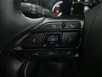 Toyota Yaris Cross 1.5 VVT-h Design E-CVT (116 ps) - LANE TRACE ASSIST - BLUETOOTH
