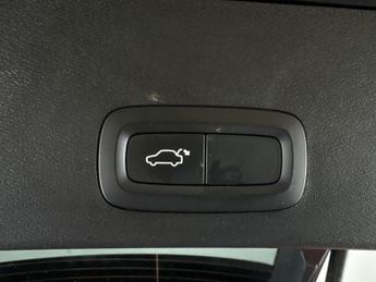 Volvo XC40 1.5h T4 Recharge 10.7kWh Plus Plug-in (211 ps) - CLIMATE PACK - 