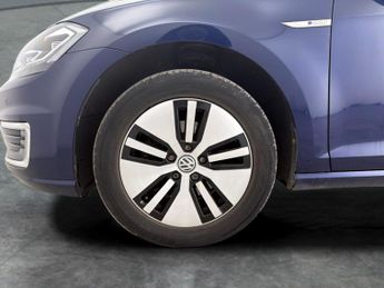 Volkswagen E-golf 35.8kWh e-Golf (136 ps) - CLIMATE CONTROL - DAB - USB AUDIO