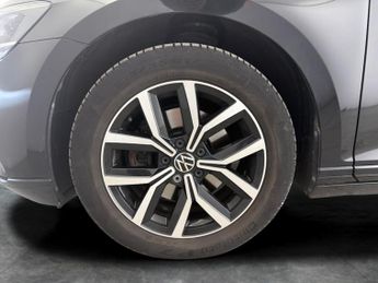 Volkswagen Passat 1.5 TSI EVO SEL DSG (150 ps) - AUTO HEADLIGHTS - DAB - USB AUDIO