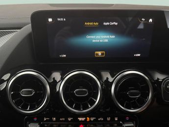 Mercedes-Benz GLA 1.3 GLA250e 15.6kWh Exclusive Edition Plug-in 8G-DCT (218 ps) - 