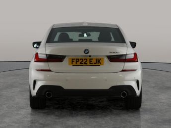 BMW 3 Series 2.0 330e 12kWh M Sport Plug-in (292 ps) - HEATED SEATS - ADAPTIV