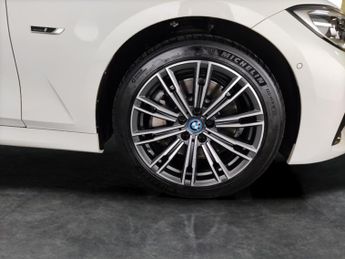 BMW 3 Series 2.0 330e 12kWh M Sport Plug-in (292 ps) - HEATED SEATS - ADAPTIV