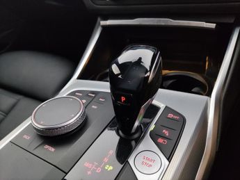 BMW 3 Series 2.0 330e 12kWh M Sport Touring Plug-in (292 ps) - REV CAM - PARK