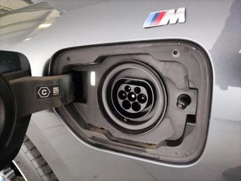 BMW 3 Series 2.0 330e 12kWh M Sport Touring Plug-in (292 ps) - REVERSE CAM