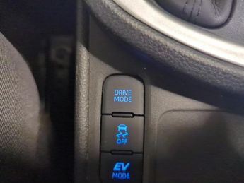 Toyota Yaris Cross 1.5 VVT-h Design E-CVT (116 ps) - LANE TRACE ASSIST - WIFI - BLU