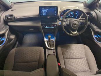 Toyota Yaris Cross 1.5 VVT-h Design E-CVT (116 ps) - LANE TRACE ASSIST - WIFI - BLU