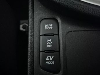 Toyota Yaris Cross 1.5 VVT-h Design E-CVT (116 ps) - LANE TRACE ASSIST - BLUETOOTH