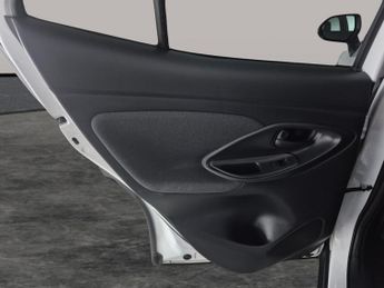 Toyota Yaris Cross 1.5 VVT-h Design E-CVT (116 ps) - LANE TRACE ASSIST - BLUETOOTH