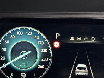 Hyundai Kona 64kWh Premium (10.5kW Charger) (204 ps) - REVERSE CAM - NAV - HE