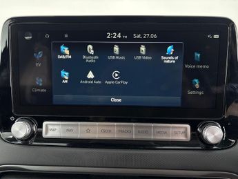 Hyundai Kona 64kWh Premium (10.5kW Charger) (204 ps) - REVERSE CAM - NAV - HE