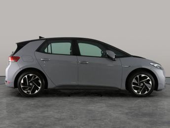 Volkswagen ID.3 Pro 58kWh Life (145 ps) - HEATED SEATS - NAV - HEATED STEERING