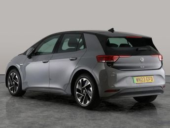 Volkswagen ID.3 Pro 58kWh Life (145 ps) - HEATED SEATS - NAV - HEATED STEERING