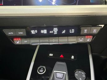 Audi Q4 E-tron 50 Sport quattro 82kWh (299 ps) - HEATED SEATS - LANE DEPARTURE 