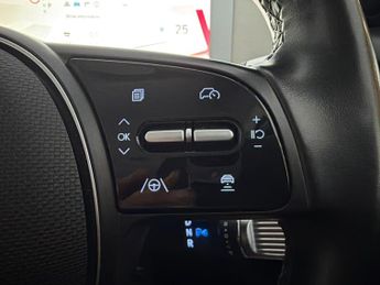 Hyundai Ioniq 5 77kWh Premium (228 ps) - LED - REVERSE CAM - NAV