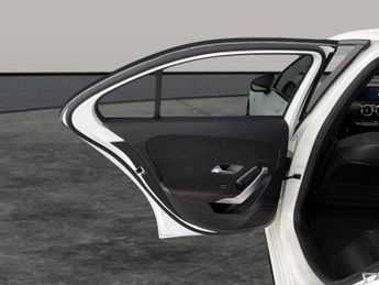 Mercedes-Benz A Class 1.3 A250e 15.6kWh AMG Line (Executive) Plug-in 8G-DCT (218 ps) -