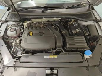 Volkswagen Passat 1.5 TSI EVO R-Line DSG (150 ps) - KEYLESS ENTRY - LED - LEATHER