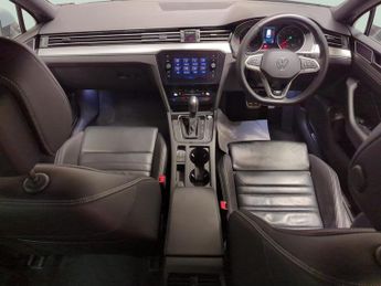 Volkswagen Passat 1.5 TSI EVO R-Line DSG (150 ps) - KEYLESS ENTRY - LED - LEATHER