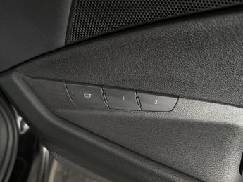 Audi e-tron 50 Technik quattro 71.2kWh (11kW Charger) (313 ps) - ADJUSTABLE 