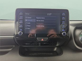Toyota Yaris 1.5 VVT-h Design E-CVT (116 ps) - BLUETOOTH - AIR CON - DAB