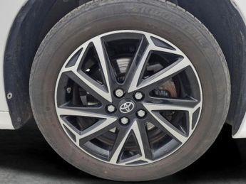 Toyota Yaris 1.5 VVT-h Design E-CVT (116 ps) - BLUETOOTH - AIR CON - DAB