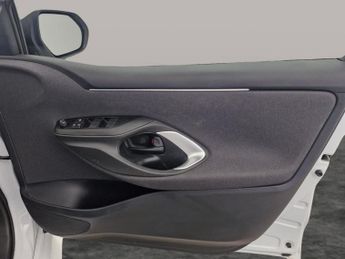 Toyota Yaris 1.5 VVT-h Design E-CVT (116 ps) - BLUETOOTH - AIR CON - DAB